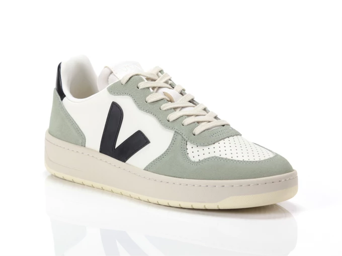  V-10 - Sneakers uomo Veja. Disponibile in diverse taglie: 46, 40, 41, 42, 43, 44, 45 e colori bianco, nero, verde. YOUSPORTY.