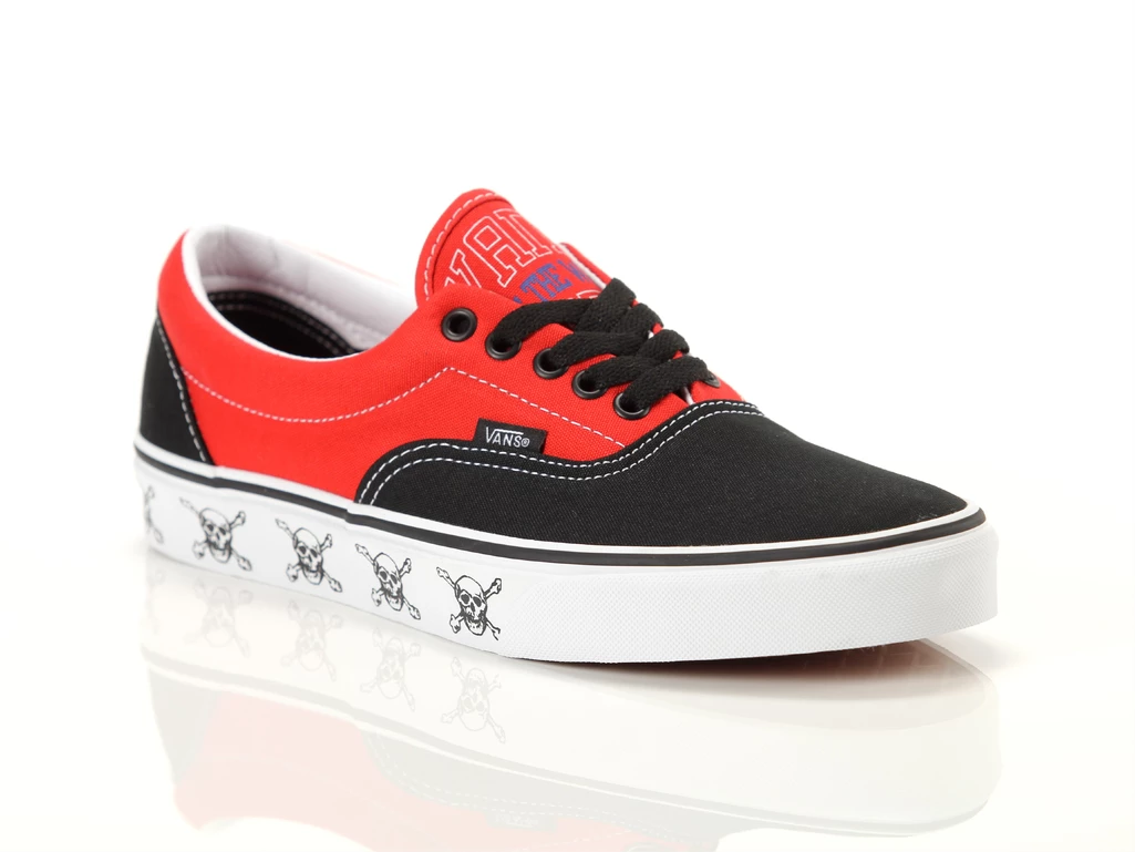  Ua Era New Varsity - Sneakers uomo Vans. Disponibile in diverse taglie: 40, 41, 42, 43, 44 e colori rosso, bianco, nero. YOUSPO