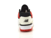  550 - Sneakers unisex New Balance. Disponibile in diverse taglie: 40, 42, 43, 44, 37, 38 e colori beige, rosso, nero. YOUSPORTY
