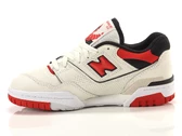  550 - Sneakers unisex New Balance. Disponibile in diverse taglie: 40, 42, 43, 44, 37, 38 e colori beige, rosso, nero. YOUSPORTY