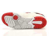  550 - Sneakers unisex New Balance. Disponibile in diverse taglie: 40, 42, 43, 44, 37, 38 e colori beige, rosso, nero. YOUSPORTY