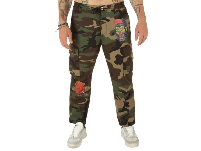  Pantalone Tascone Camou Colore Unico - Pantaloni uomo Berna. Disponibile in diverse taglie: 46 e colori beige, marrone, verde. 