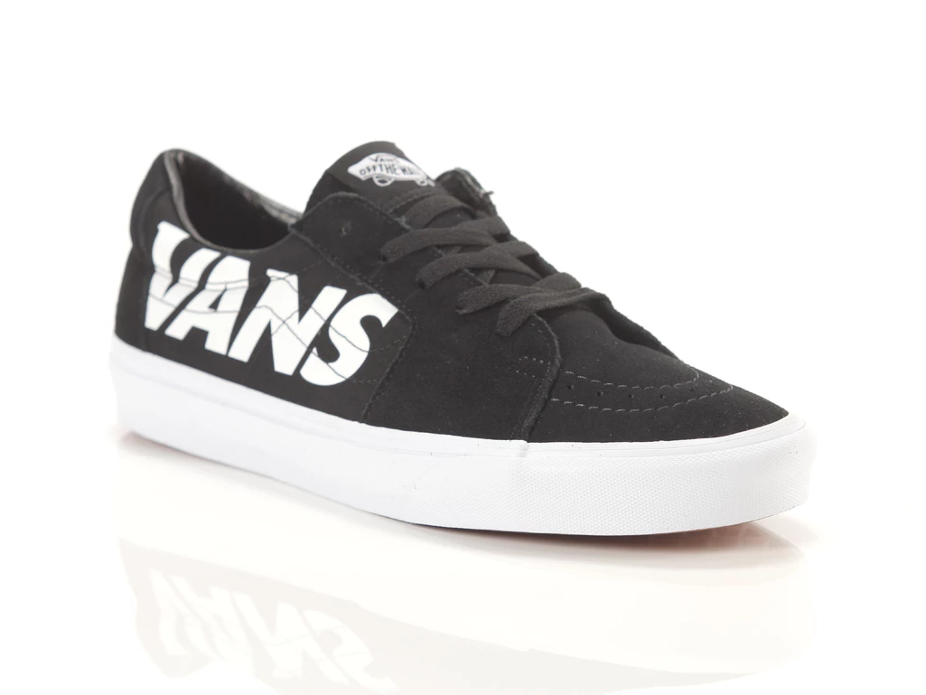  Sk8 Low - Sneakers uomo Vans. Disponibile in diverse taglie: 40, 41, 44 e colori bianco, nero. YOUSPORTY.