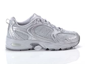  530 - Sneakers unisex uomo New Balance. Disponibile in diverse taglie: 40, 41, 42, 37, 38, 39 e colori grigio, argento. YOUSPOR