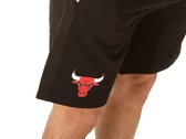  Nba Team Logo Short Chicago Bulls - Shorts uomo New Era. Disponibile in diverse taglie: l, s, xl e colori nero. YOUSPORTY.