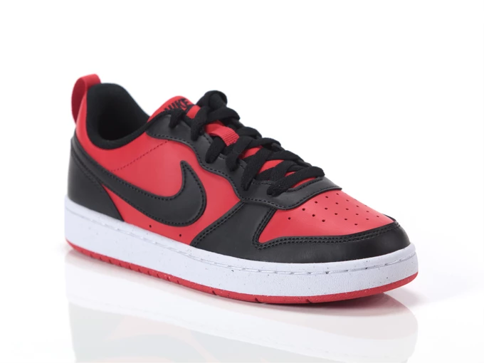  Court Borough Low 2 - Sneakers donna/ragazzi Nike. Disponibile in diverse taglie: 38, 39 e colori rosso, nero. YOUSPORTY.