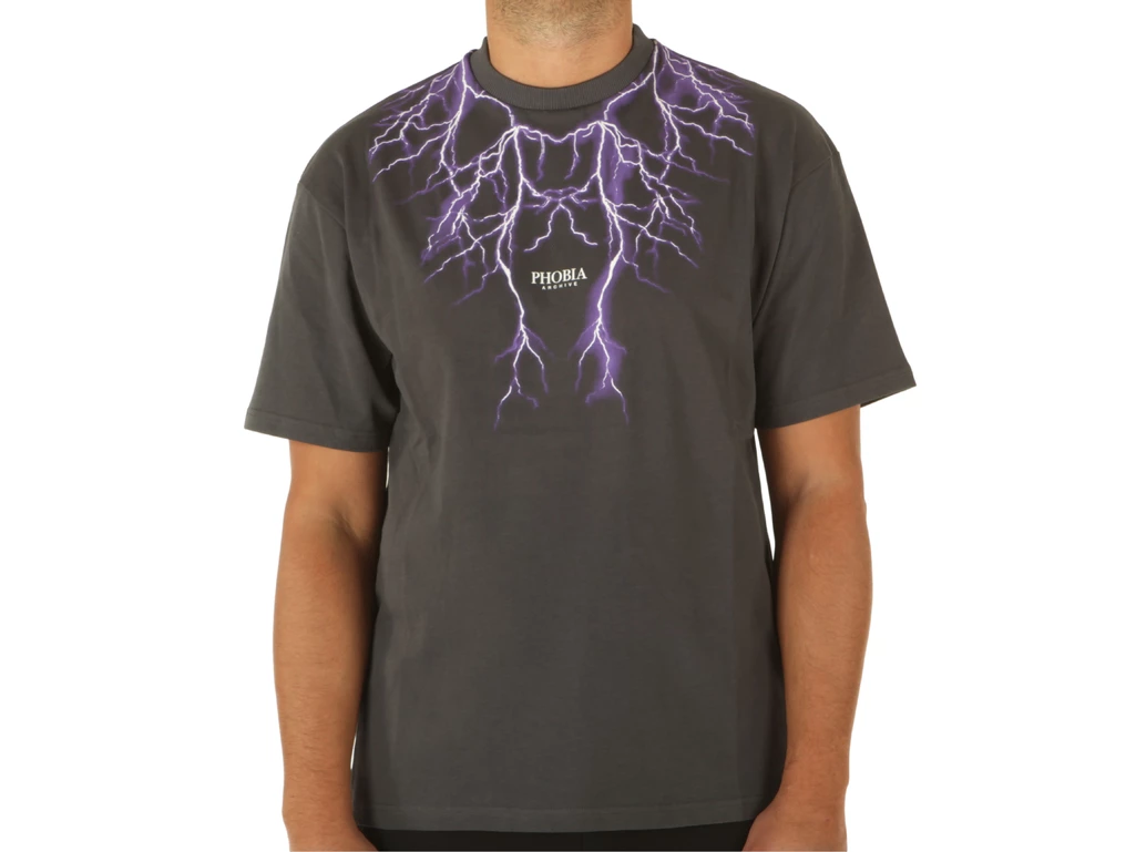  Grey T-Shirt With Purple Lightning On Front - T-Shirt uomo Phobia Archive. Disponibile in diverse taglie: xl, xs e colori viola