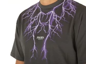  Grey T-Shirt With Purple Lightning On Front - T-Shirt uomo Phobia Archive. Disponibile in diverse taglie: xl, xs e colori viola