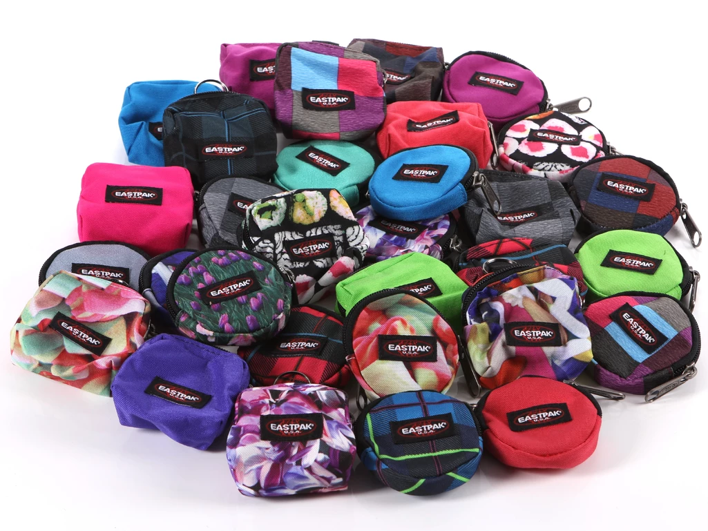 Stalker and Groupie - Astucci unisex Eastpak. Disponibile in diverse taglie: t-u e colori multicolore. YOUSPORTY.