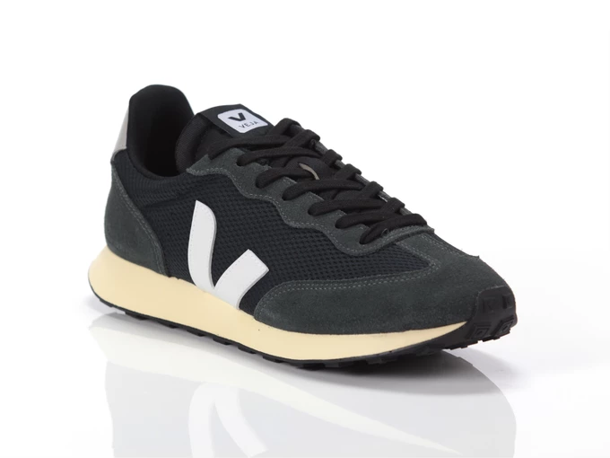  RIO BRANCO II - Sneakers uomo Veja. Disponibile in diverse taglie: 46, 40, 41, 42, 43, 44, 45 e colori nero. YOUSPORTY.