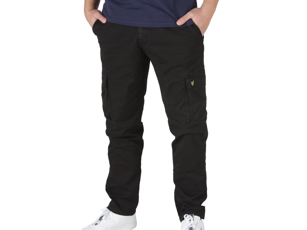  Main Road Cargo Trousers Jet Black - Pantaloni uomo Lyle & Scott. Disponibile in diverse taglie: 48, 50 e colori nero. YOUSPORT