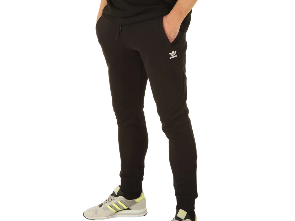  Essentials Pant - Pantaloni uomo Adidas. Disponibile in diverse taglie:  e colori nero. YOUSPORTY.