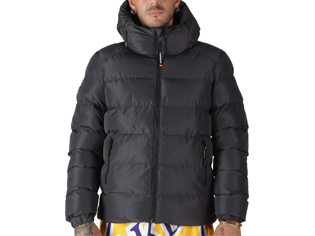  Hooded Sports Puffer Jacket - Giacche uomo Superdry. Disponibile in diverse taglie: l, m, s, xl e colori grigio scuro. YOUSPORT