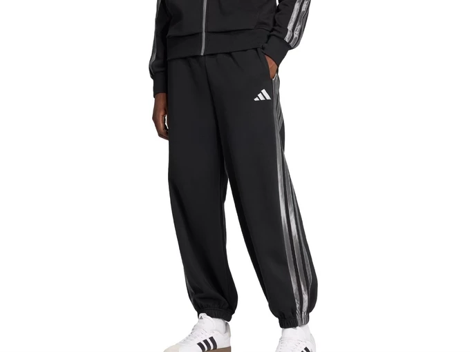  Essentials Holiday Pant - Pantaloni uomo Adidas. Disponibile in diverse taglie: l, m, s, xl e colori nero. YOUSPORTY.