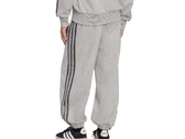  Essentials Holiday Pant - Pantaloni uomo Adidas. Disponibile in diverse taglie: l, m, s, xl e colori grigio. YOUSPORTY.