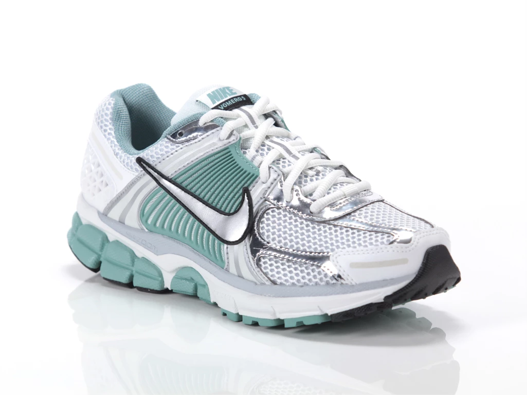 Nike W NIKE ZOOM VOMERO 5 NEWS woman HF1877 101