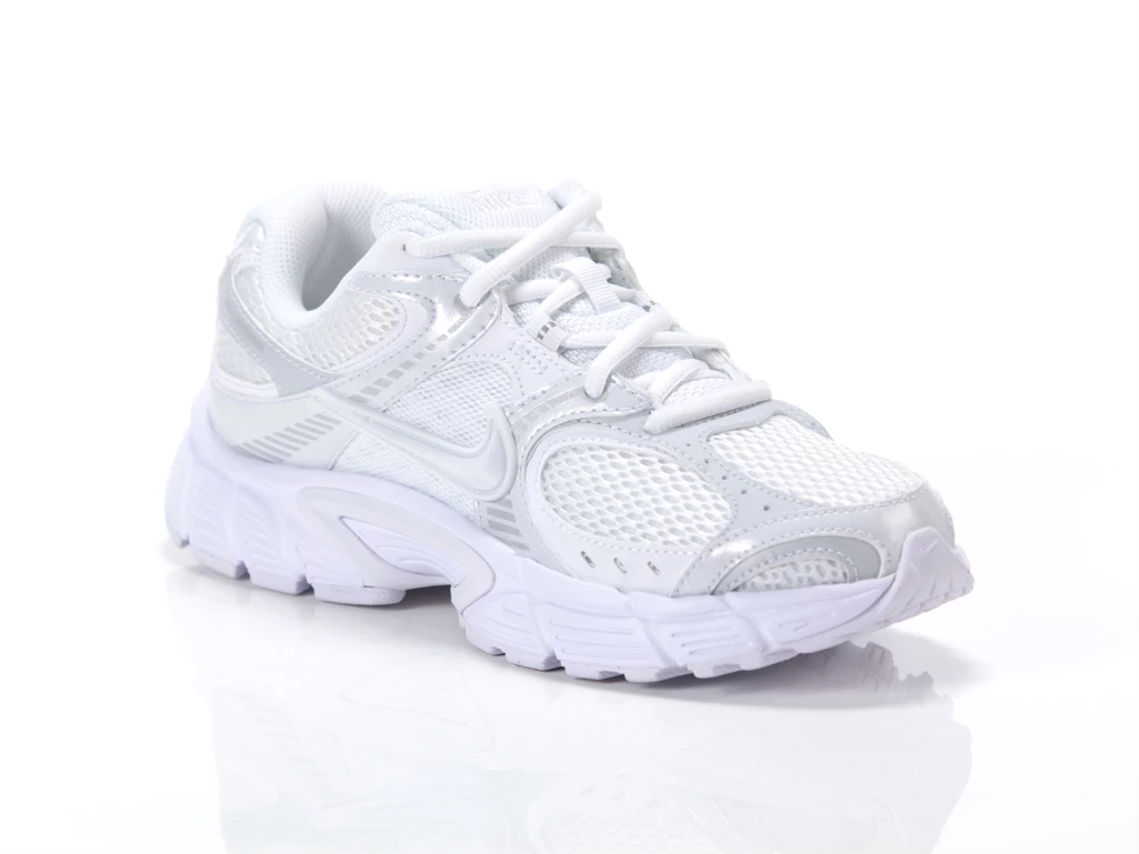  W NIKE V5 RNR - Sneakers donna Nike. Disponibile in diverse taglie:  e colori bianco. YOUSPORTY.