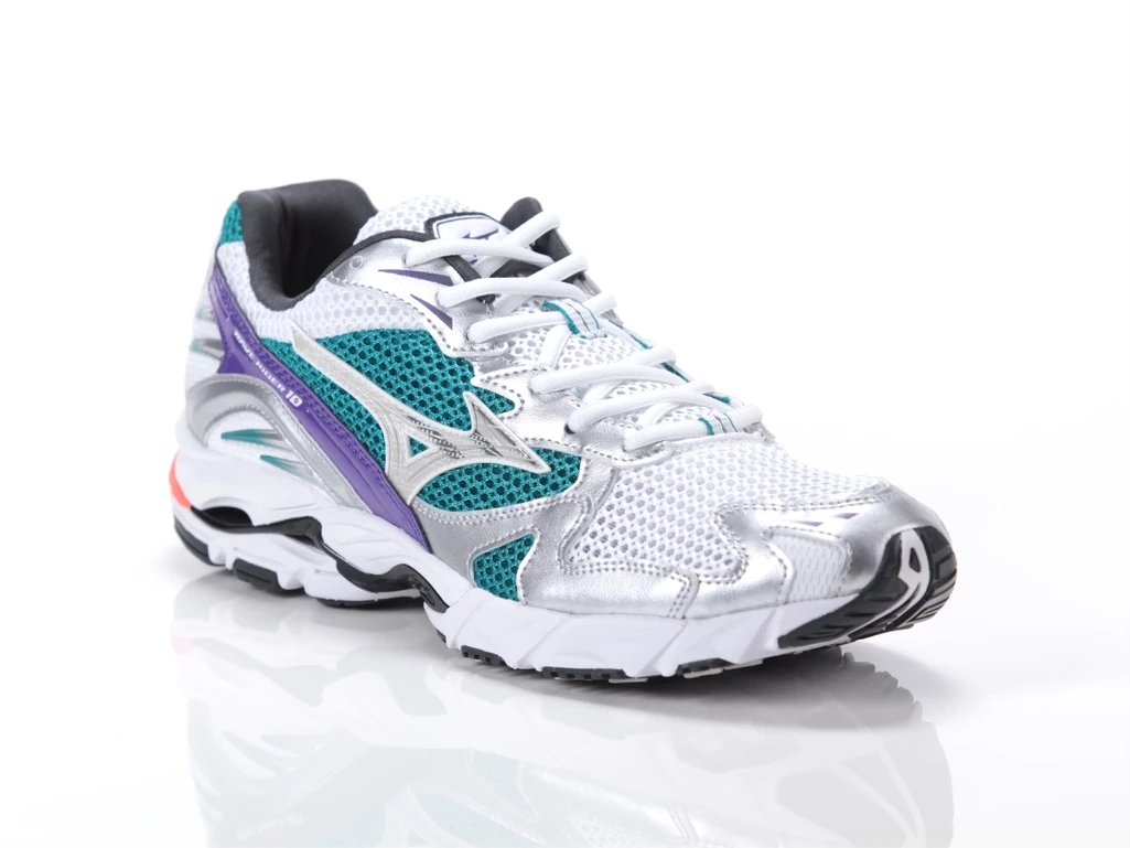  WAVE RIDER 10 - Sneakers uomo Mizuno. Disponibile in diverse taglie: 41, 42, 43, 44, 45 e colori viola, argento, bianco. YOUSPO