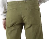  Bermuda - Bermuda uomo Markup. Disponibile in diverse taglie: 46, 48, 50, 52 e colori verde. YOUSPORTY.