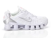  Shox TL - Sneakers uomo Nike. Disponibile in diverse taglie: 41, 42, 43, 44, 45 e colori argento, bianco. YOUSPORTY.