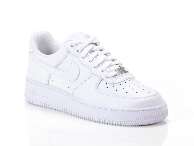  Air Force 1 '07 - Sneakers uomo Nike. Disponibile in diverse taglie: 40, 41, 42, 43, 44, 45 e colori bianco. YOUSPORTY.