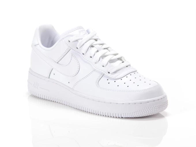  Air Force 1 '07 Fresh - Sneakers uomo Nike. Disponibile in diverse taglie: 40, 39 e colori bianco. YOUSPORTY.