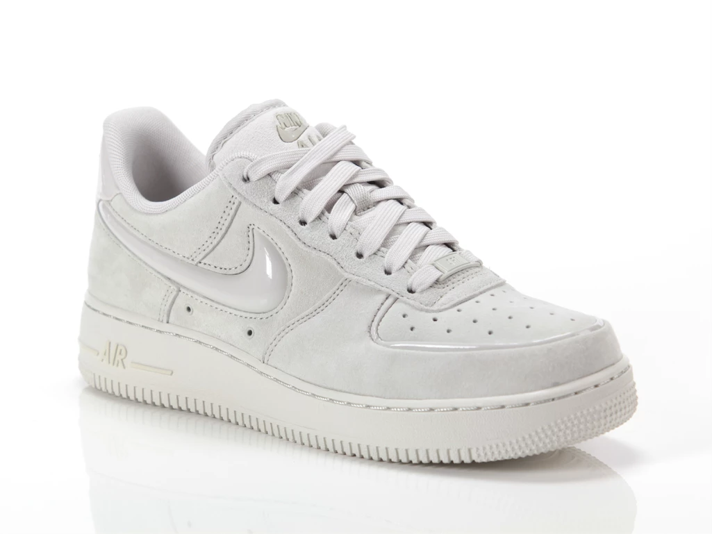 Nike AIR FORCE 1 07 woman HV4406 001