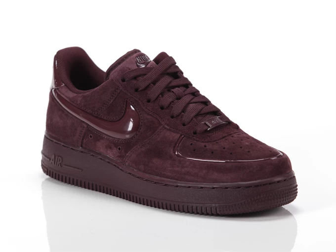 Nike AIR FORCE 1 07 woman HV4406 600