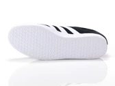  Gazelle - Sneakers unisex Adidas. Disponibile in diverse taglie: 41, 42, 43, 44 e colori bianco, oro, nero. YOUSPORTY.