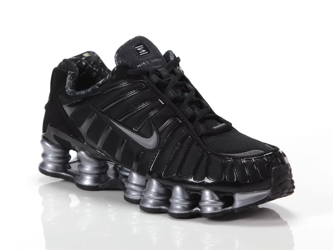 Nike NIKE SHOX TL man IQ0299 010