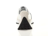  327 - Sneakers unisex New Balance. Disponibile in diverse taglie: 40, 41, 42, 43, 44, 45, 36, 37, 38, 39 e colori bianco, nero.