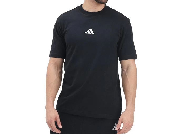  SMALL LOGO SINGLE JERSEY - T-Shirt uomo Adidas. Disponibile in diverse taglie: l, m, xl e colori nero. YOUSPORTY.
