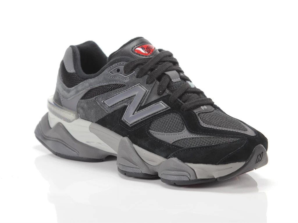  9060 - Sneakers uomo New Balance. Disponibile in diverse taglie: 46, 36, 47 e colori grigio, nero. YOUSPORTY.