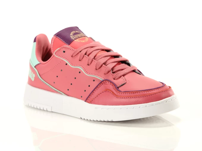  Supercourt W - Sneakers donna Adidas. Disponibile in diverse taglie: 36, 37, 38, 39 e colori rosa, viola, azzurro. YOUSPORTY.