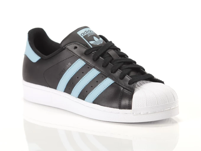  Superstar - Sneakers unisex Adidas. Disponibile in diverse taglie: 36, 37 e colori bianco, nero, azzurro. YOUSPORTY.