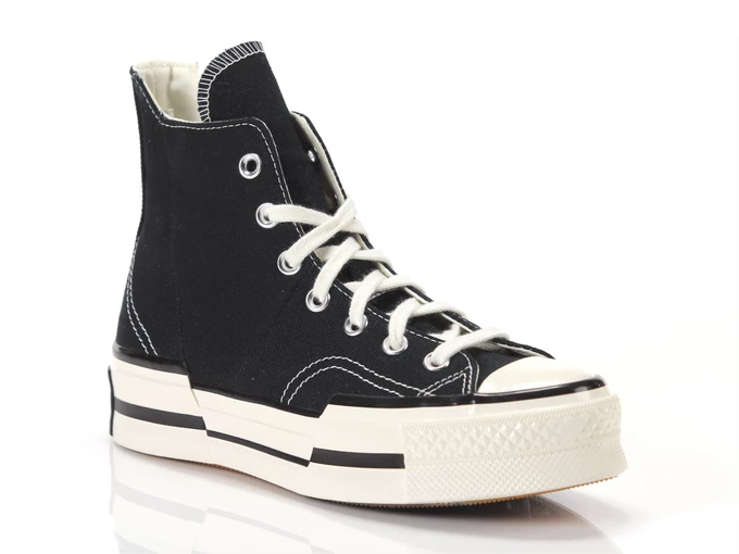  Chuck 70 Plus - Sneakers donna Converse. Disponibile in diverse taglie: 40, 36, 37, 38, 39 e colori bianco, nero. YOUSPORTY.