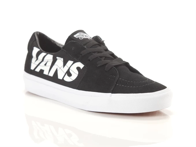  Sk8 Low - Sneakers uomo Vans. Disponibile in diverse taglie: 40, 41, 42, 43, 44, 45 e colori bianco, nero. YOUSPORTY.