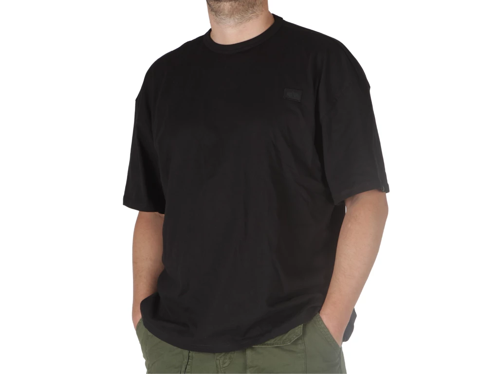  Alpha Essentials RL - T-Shirt uomo Alpha Industries. Disponibile in diverse taglie: l, s, xl e colori nero. YOUSPORTY.