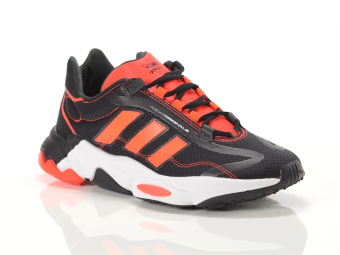  Ozweego Pure - Sneakers uomo Adidas. Disponibile in diverse taglie: 44, 45 e colori nero, arancione. YOUSPORTY.