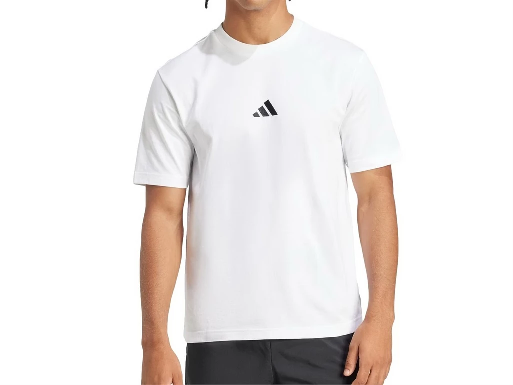  SMALL LOGO SINGLE JERSEY - T-Shirt uomo Adidas. Disponibile in diverse taglie: l, m e colori bianco. YOUSPORTY.