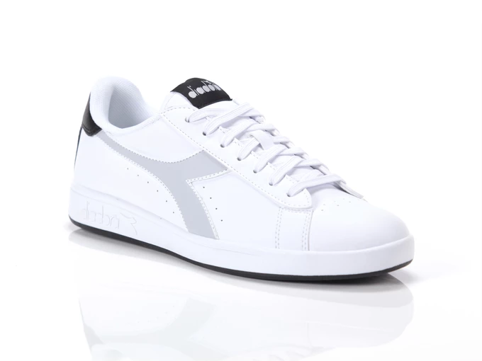  TORNEO - Sneakers uomo Diadora. Disponibile in diverse taglie: 46, 40, 42 e colori grigio, bianco, nero. YOUSPORTY.