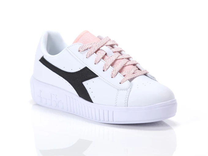  GAME STEP P GS GLITCH - Sneakers donna/ragazzi Diadora. Disponibile in diverse taglie: 36, 37, 39 e colori rosa, bianco, nero. 