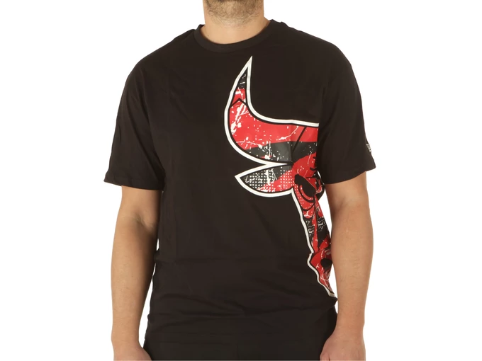  Large Team Logo Os Tee Chicago Bulls - T-Shirt uomo New Era. Disponibile in diverse taglie: xs e colori rosso, bianco, nero. YO