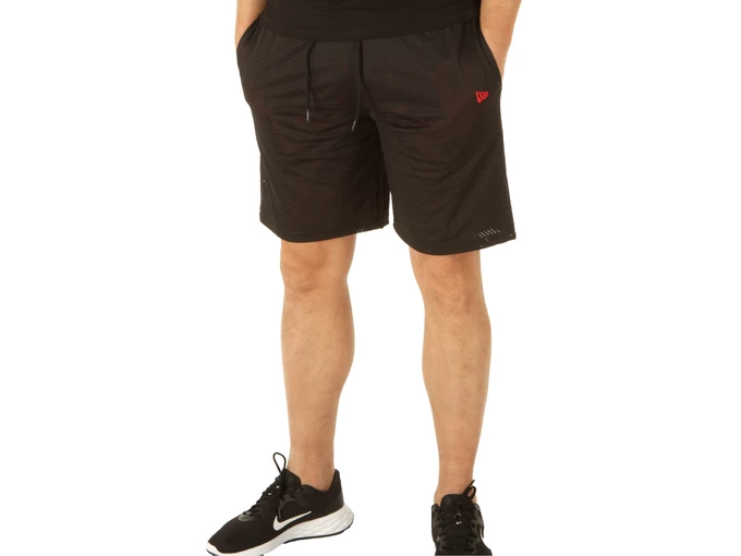  Mesh Shorts - Pantaloncini uomo New Era. Disponibile in diverse taglie: l, m, s e colori rosso, nero. YOUSPORTY.