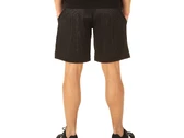  Mesh Shorts - Pantaloncini uomo New Era. Disponibile in diverse taglie: l, m e colori nero, grigio chiaro. YOUSPORTY.