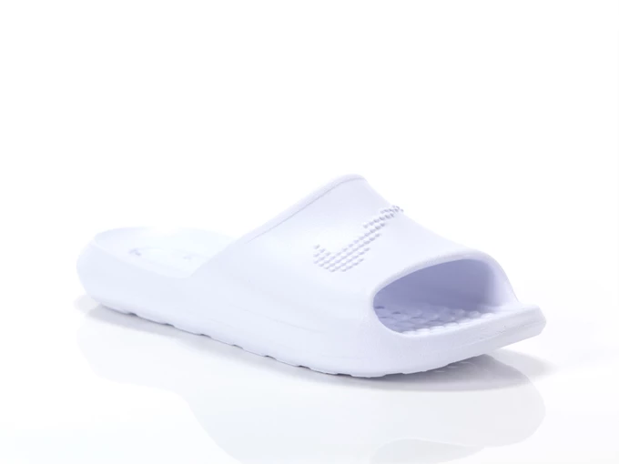 Nike NEW VICTORI ONE femme CZ7836 100