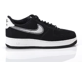  AIR FORCE 1 '07 - Sneakers uomo Nike. Disponibile in diverse taglie: 40, 44 e colori argento, nero. YOUSPORTY.