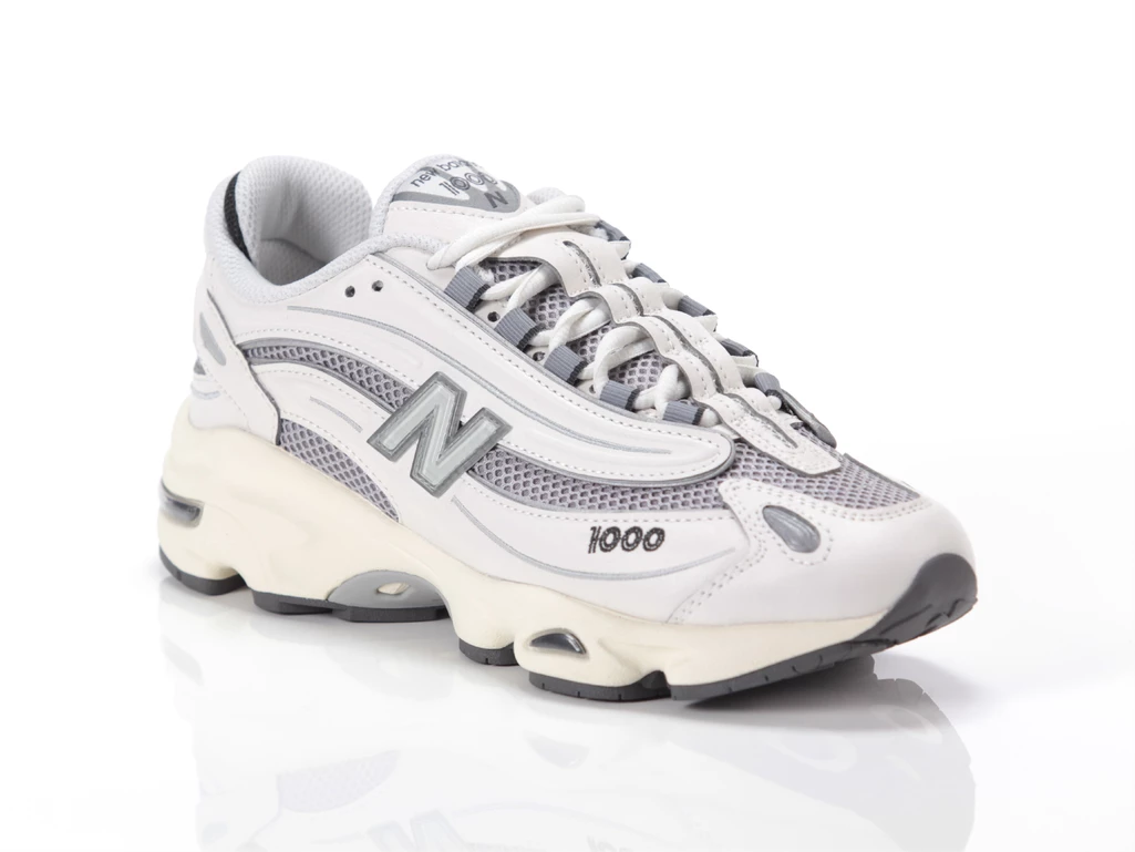  1000 - Sneakers uomo New Balance. Disponibile in diverse taglie: 40, 36, 37, 38, 39 e colori grigio. YOUSPORTY.