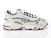  1000 - Sneakers uomo New Balance. Disponibile in diverse taglie: 40, 36, 37, 38, 39 e colori grigio. YOUSPORTY.