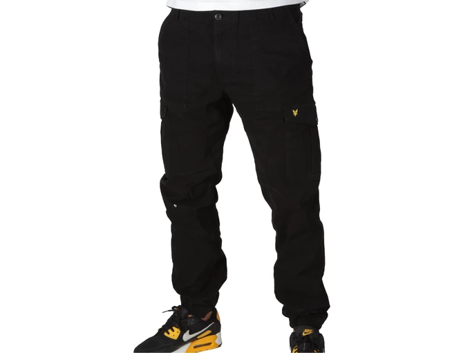  Cargo With Cuffs Jet Black - Pantaloni uomo Lyle & Scott. Disponibile in diverse taglie: 52, 47 e colori nero. YOUSPORTY.